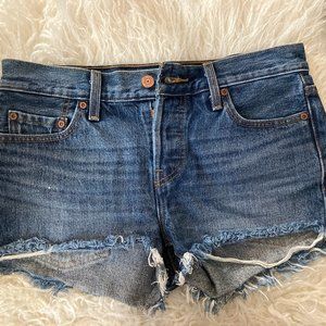 Levis cut off shorts